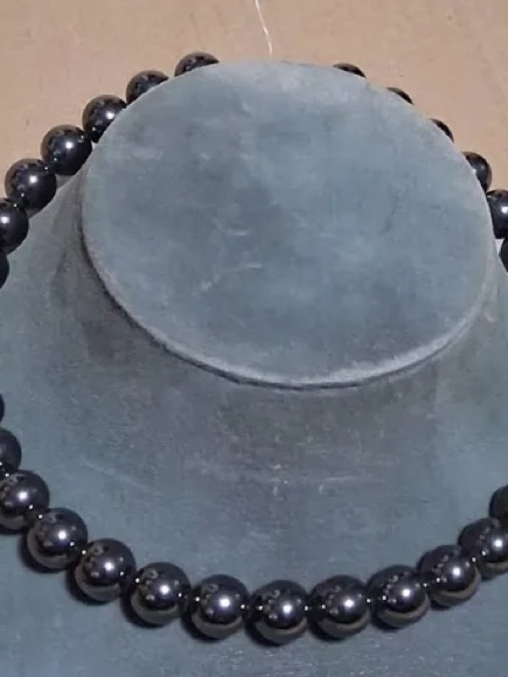Vintage Natural Hematite Black Beaded PearlNecklace Magnetic w/Matching bracelet